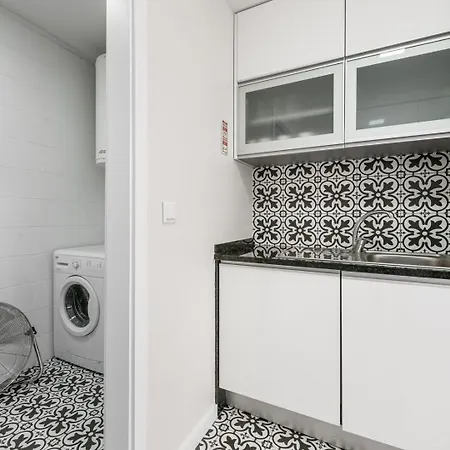 Guestready - Jupiter's Moon *