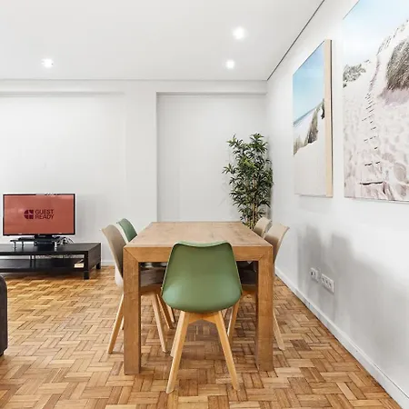 Guestready - Jupiter's Moon