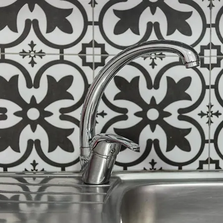 Guestready - Jupiter's Moon *